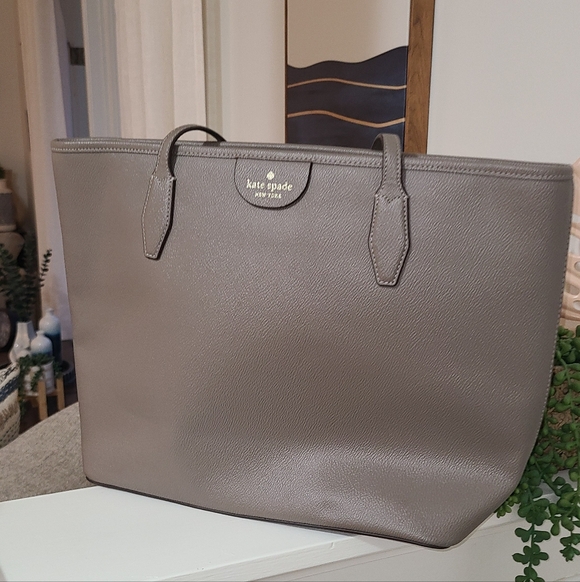 kate spade Handbags - Kate Spade Gray/Taupe Tote
